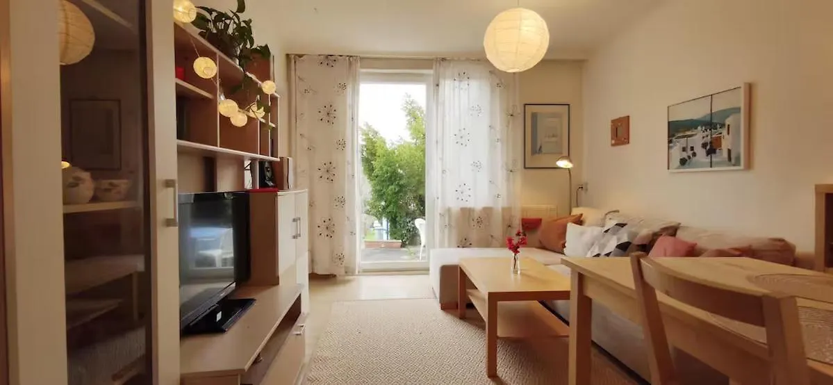 Guest House With Garden Terrace - Free Parking Vienna